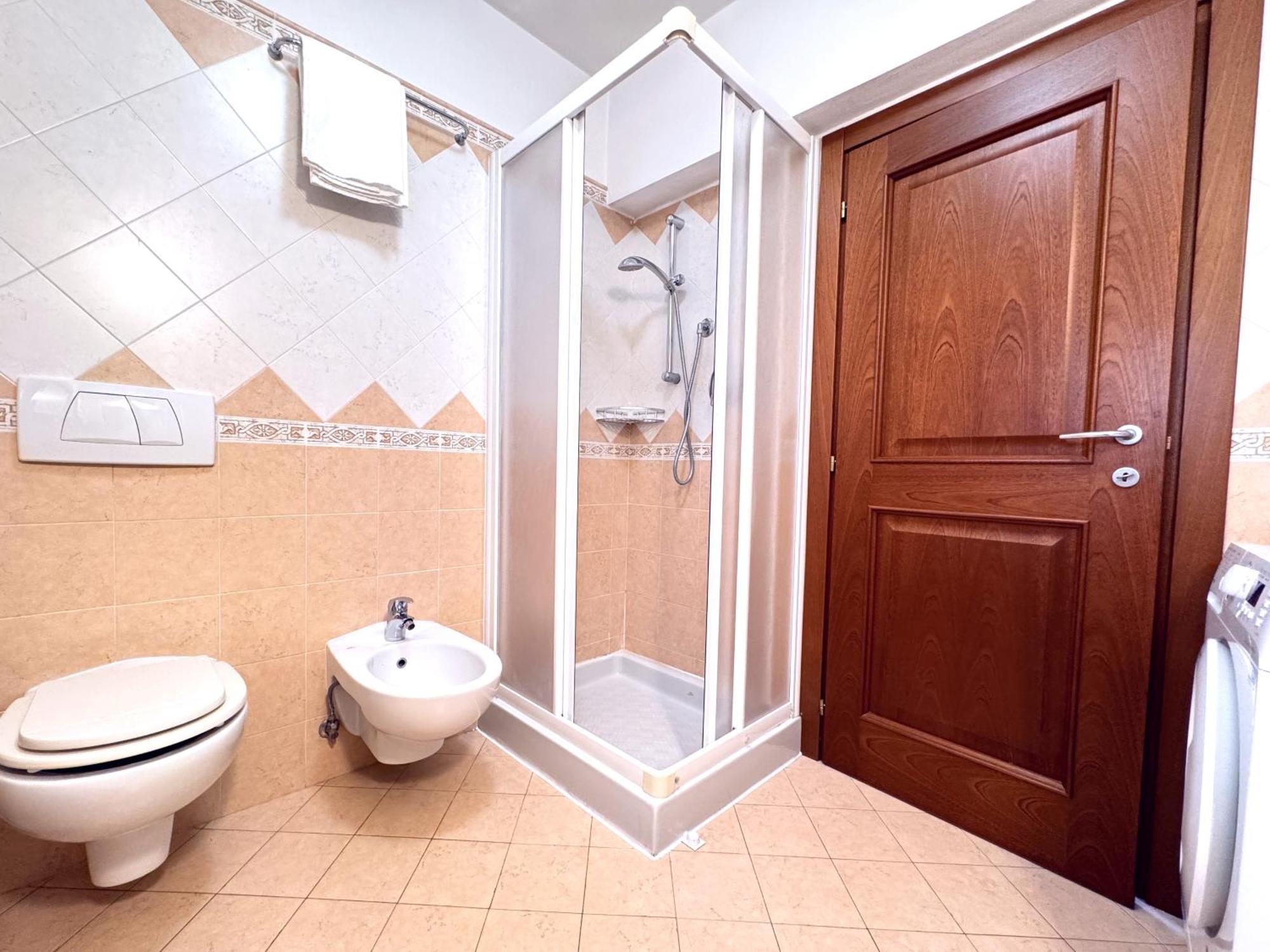Realkasa Towers View Apartment Bologna Bagian luar foto